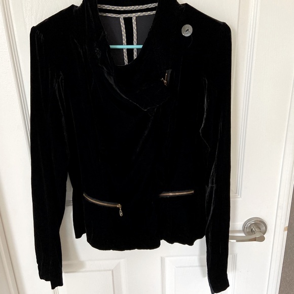 Chic velvet jacket - Picture 1 of 4
